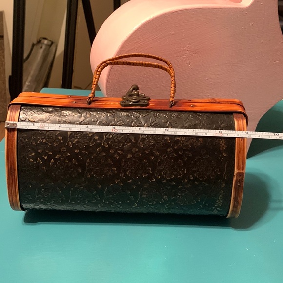 Vintage wooden box purse - Picture 9 of 9